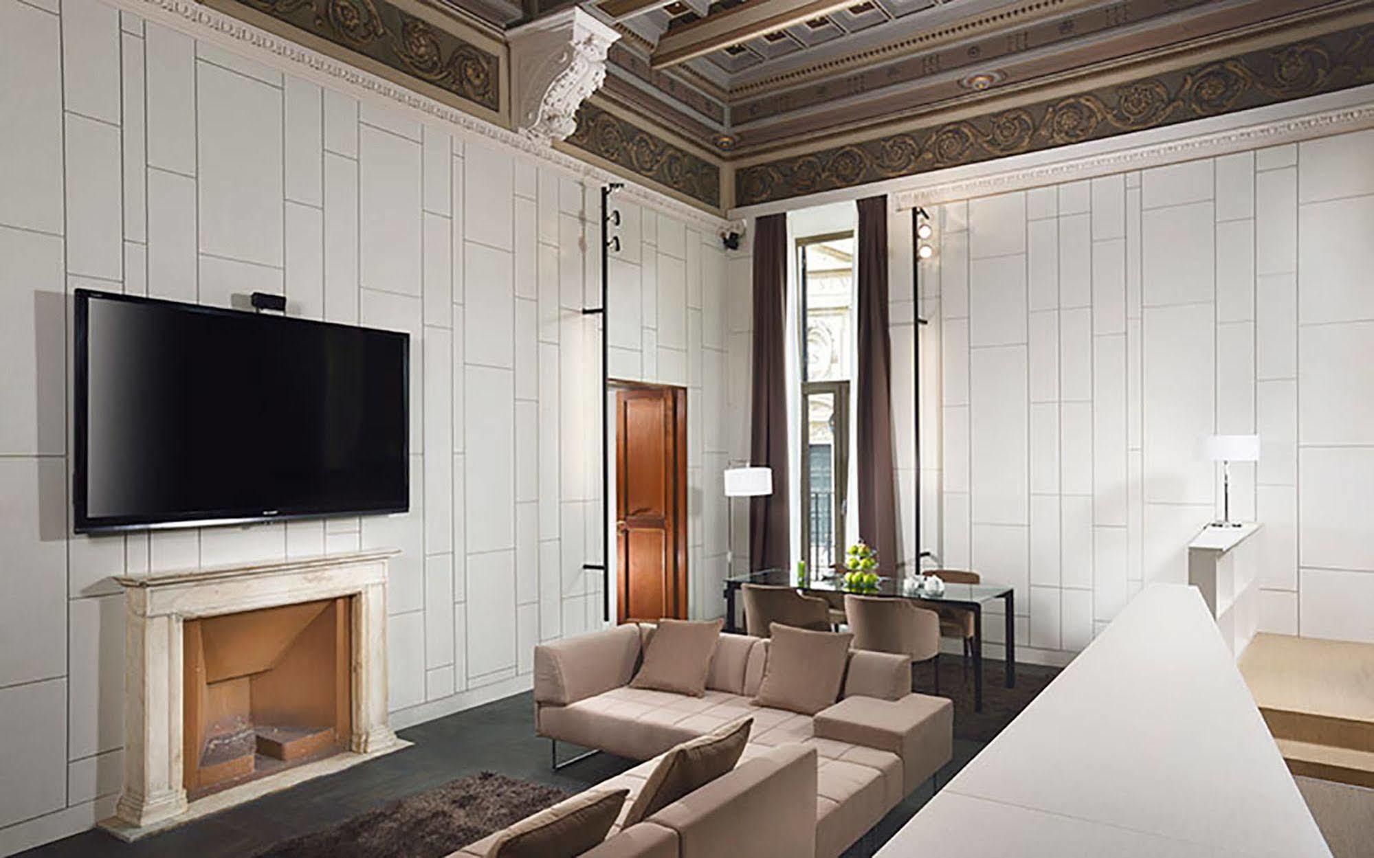 Piazza Del Gesu' Luxury Suites Řím Exteriér fotografie